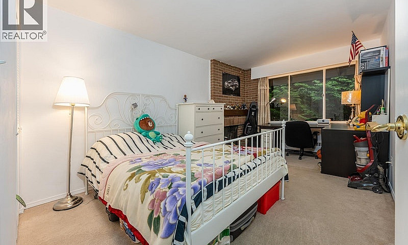 312 235 Keith Road W...