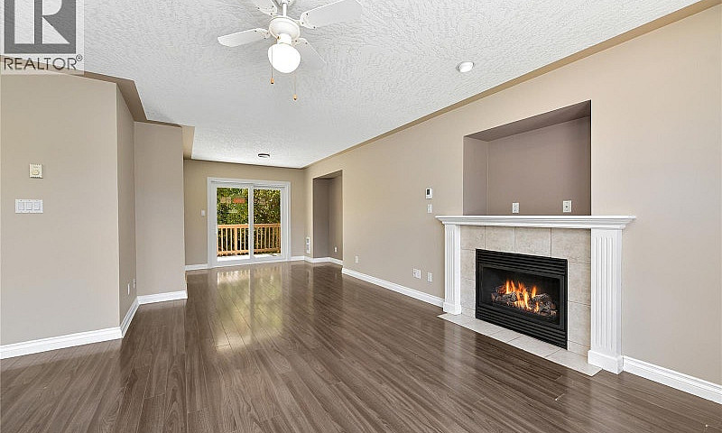 585 Hansen Ave Langf...