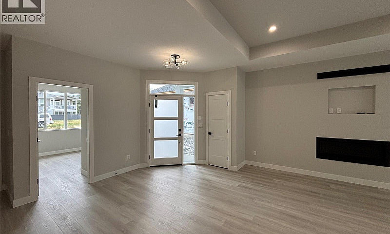 574 Meadowlark Avenu...