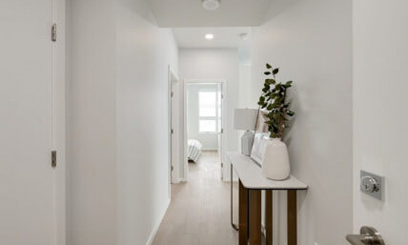 Tresah West Apartmen...