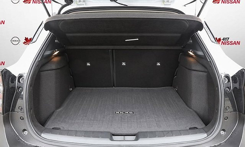 2026 Nissan Kicks Sr...