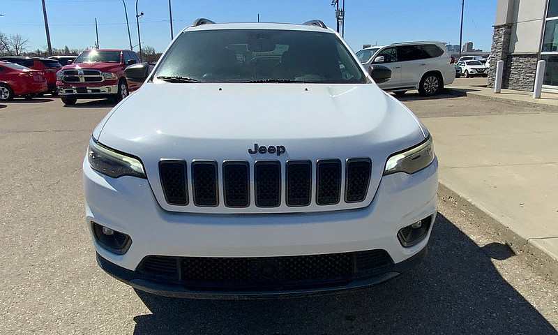2021 Jeep Cherokee 8...
