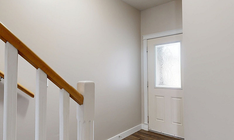 #8166/ 2 Bed/2.5 Bat...