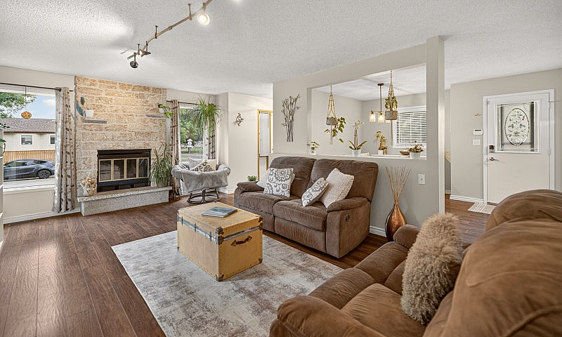 For Sale! 290 Burlan...