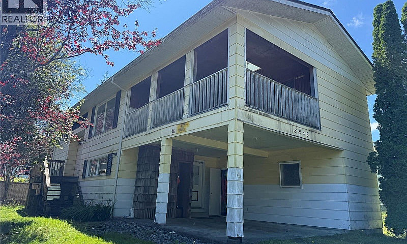 8845 Central St Port...