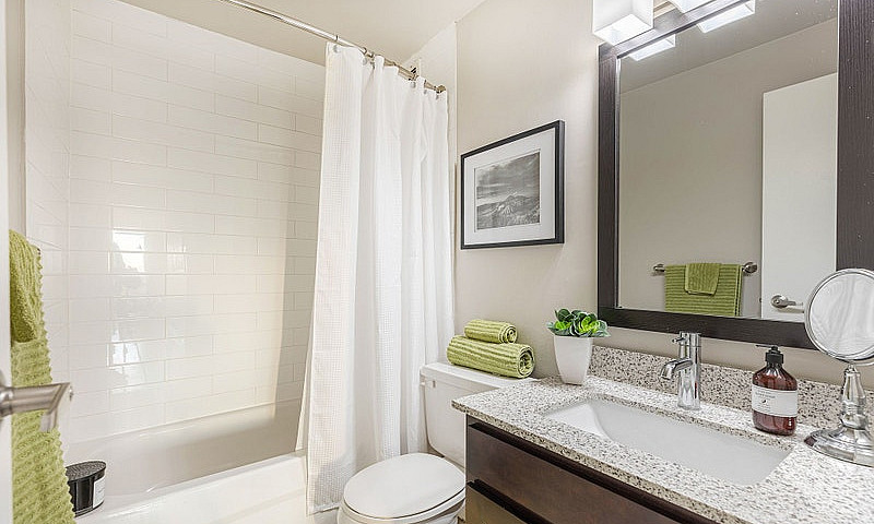 Modern Updated 2 Bed...