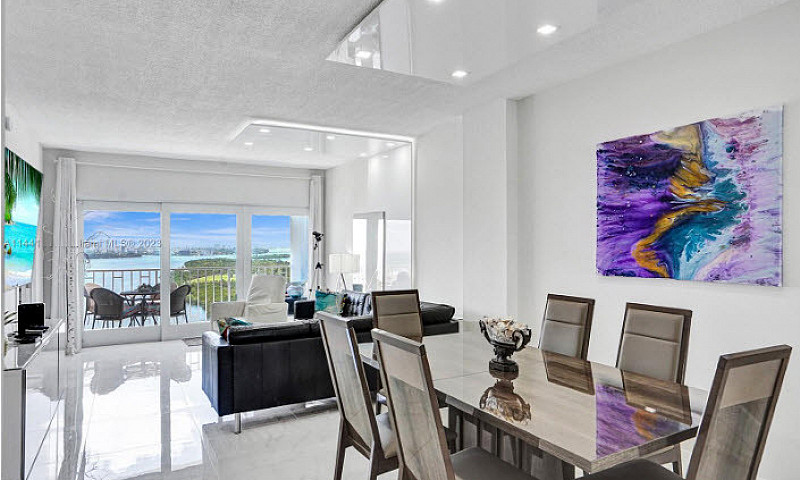 369K Oceanfront 2/2 ...