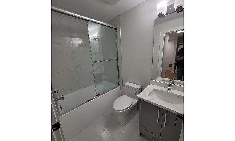 7530 205A Street Lan...