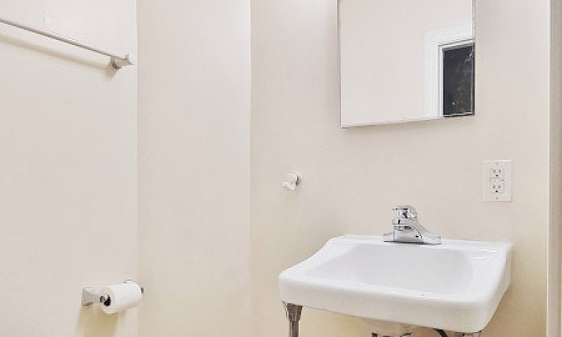 1 Bedroom/Apartment/...