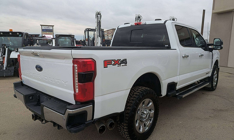 2024 Ford F-350 Lari...