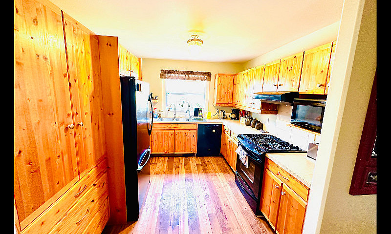Ponoka Acreage-Like ...
