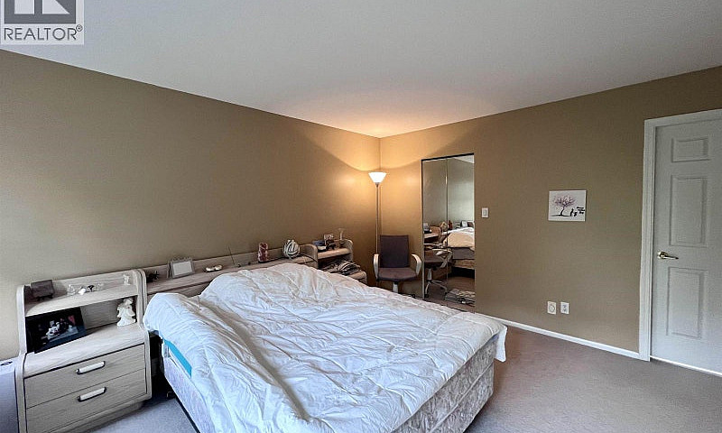 11 7488 Salisbury Av...