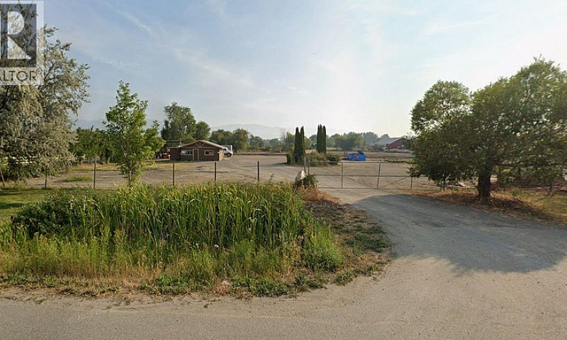 3740 Casorso Road Ke...