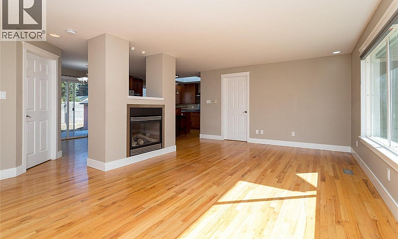 590 Ridley Dr Colwoo...