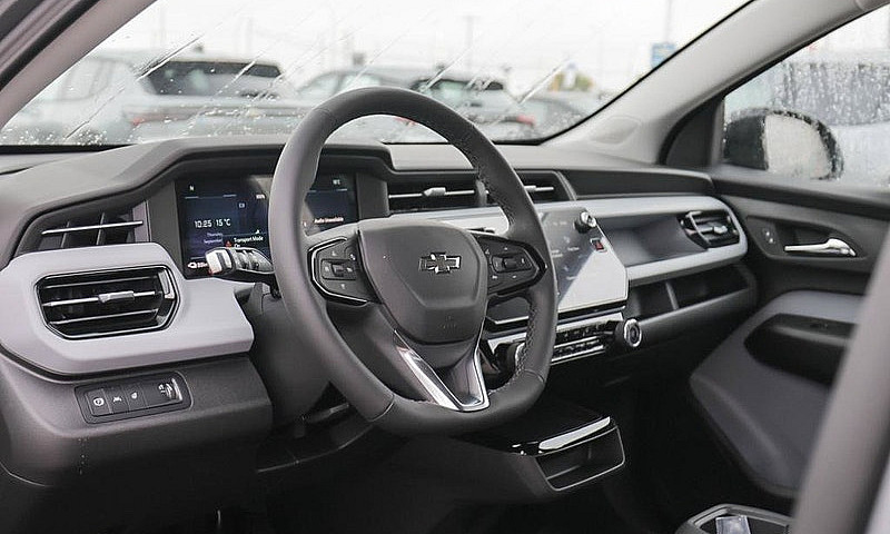 2027 Chevrolet Bolt ...