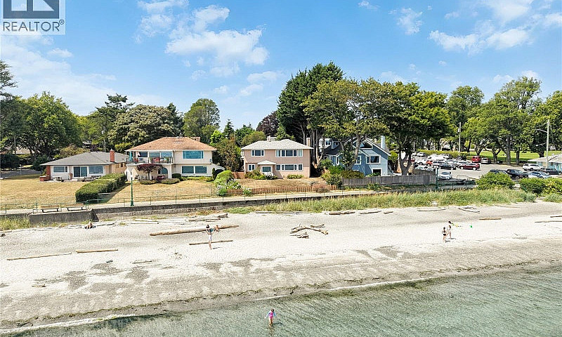 2168 Esplanade Oak B...
