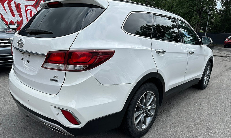 2017 Hyundai Santa F...