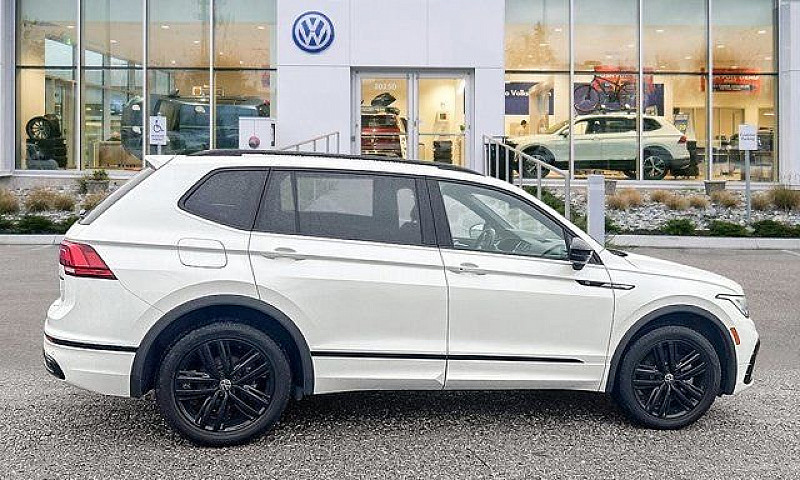 2022 Volkswagen Tigu...