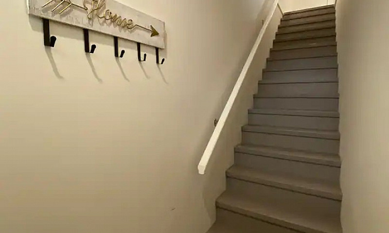 4-Bedroom, 3-Bathroo...