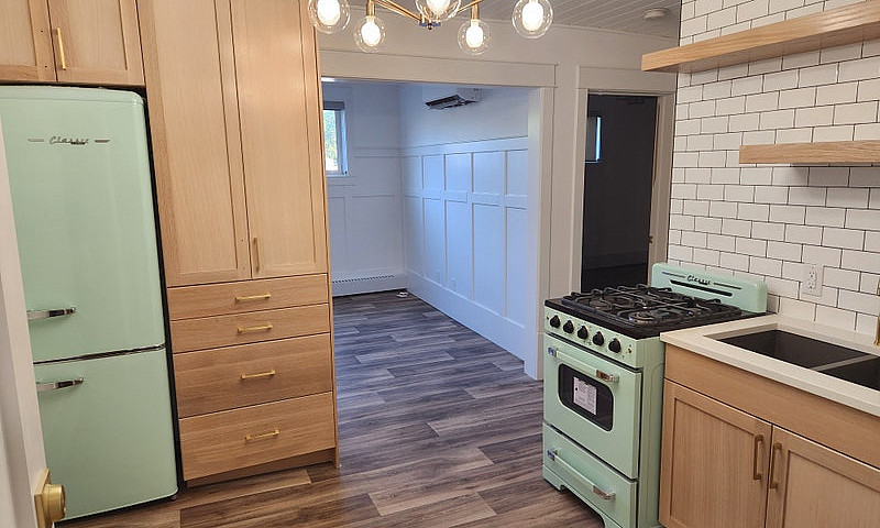 One Bedroom Suite Fo...