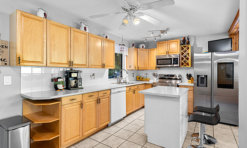 2,047 Sq Ft/ 3 Bed/ ...