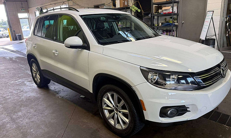 2017 Volkswagen Tigu...