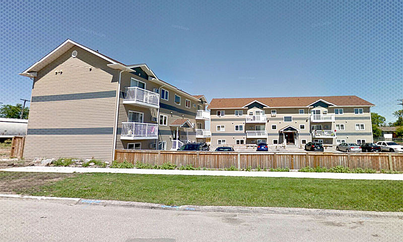 601 Mclean Ave- 2 Be...