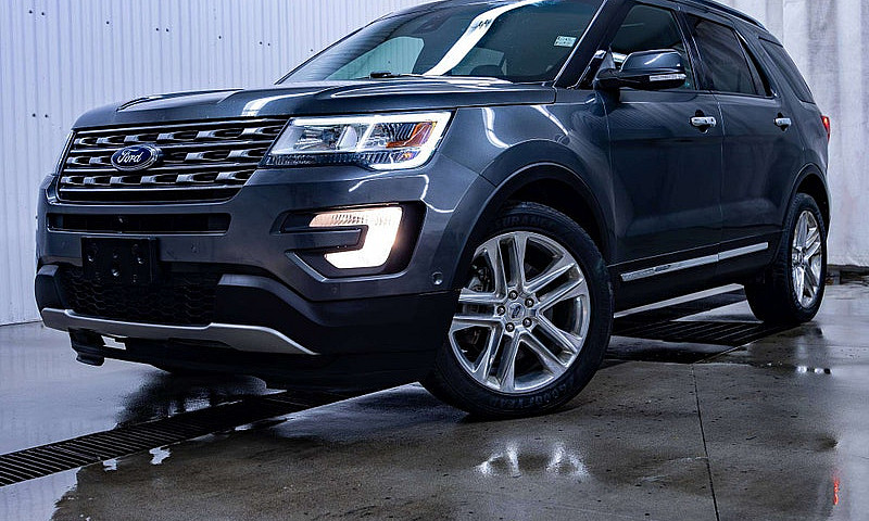 2016 Ford Explorer A...