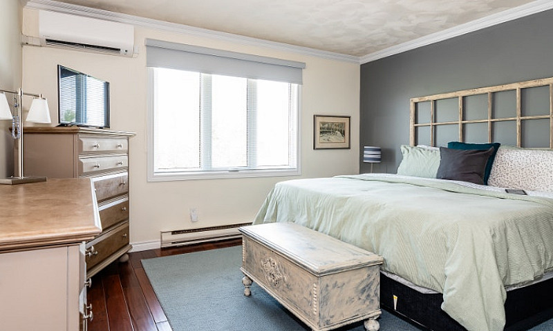 Spacious West End To...