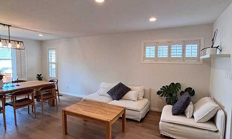 18 Sarcee Place W Le...