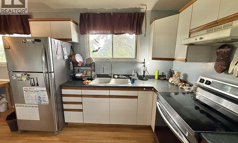 1038 Mountain Ash Ro...