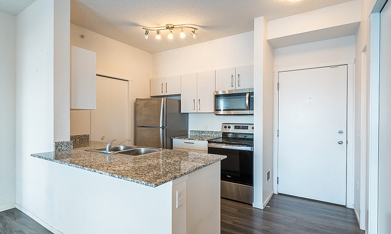 2 Bed 2 Bath Condo D...
