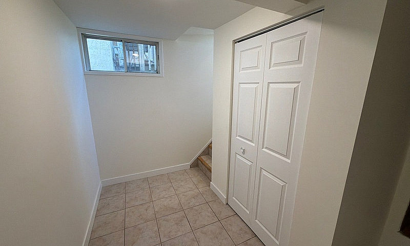 1 Bed, 1 Bath - Lowe...