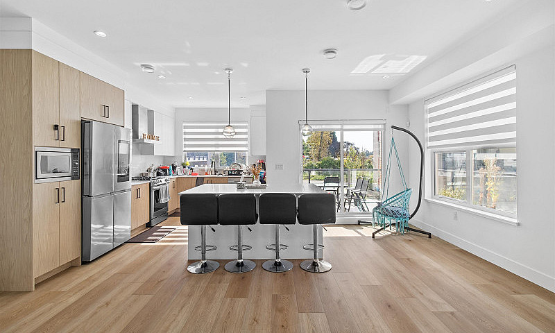 43 12585 104A Avenue...