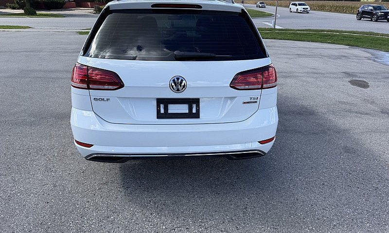 2018 Volkswagen Golf...