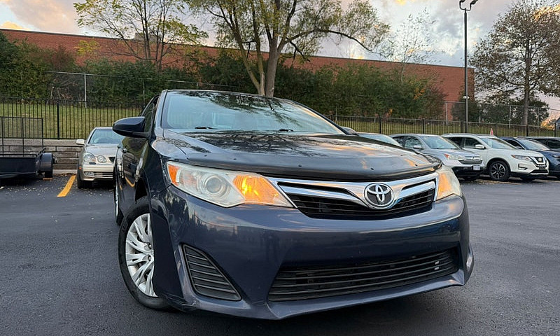 2014 Toyota Camry 4D...