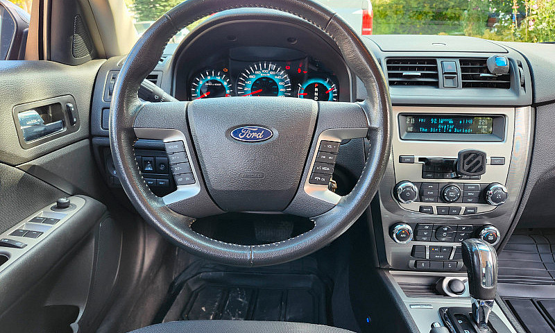 2010 Ford Fusion (63...