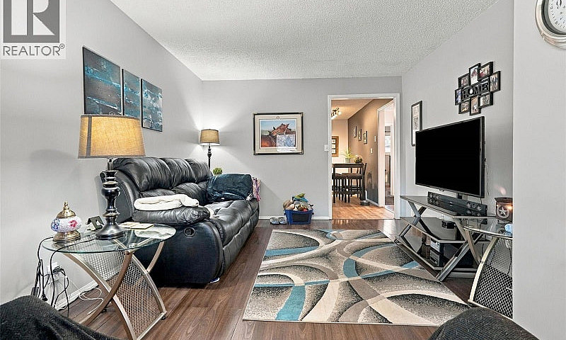 98 Magee Crescent Re...