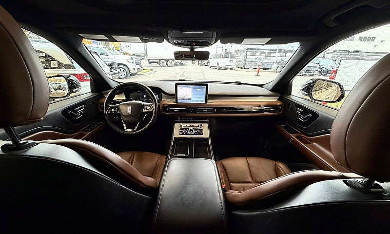 2023 Lincoln Aviator...