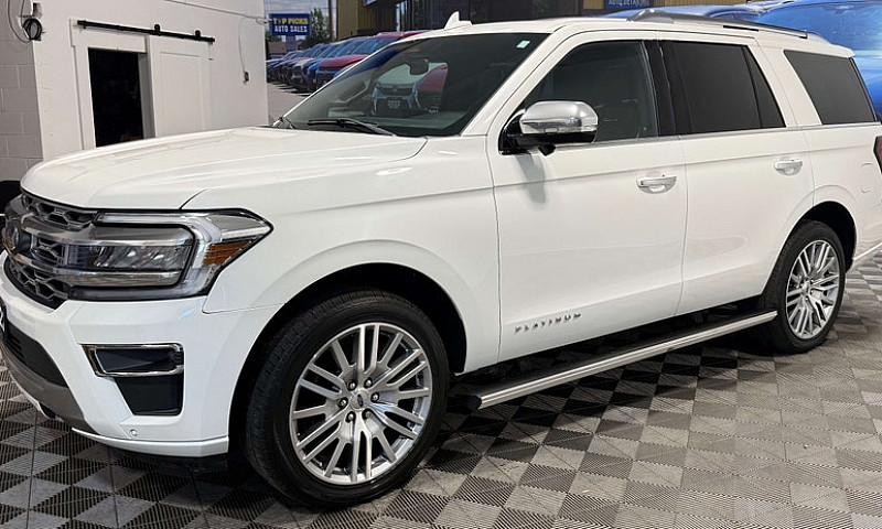 2022 Ford Expedition...