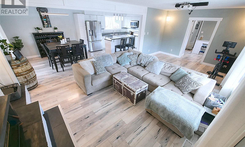 21 Duncan Avenue Fru...