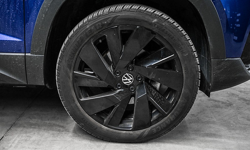2024 Volkswagen Taos...