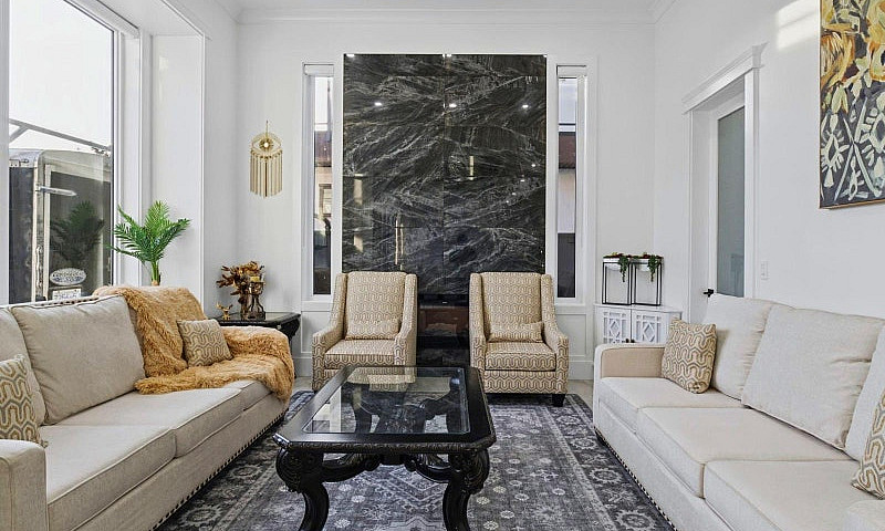 17925 56A Avenue Sur...