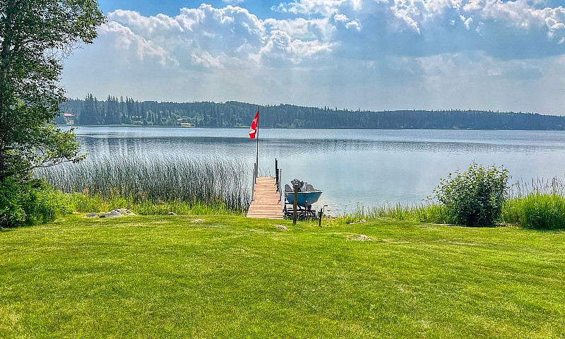 Cottage For Sale - D...