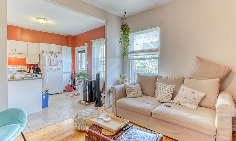 995 000$ - Triplex À...