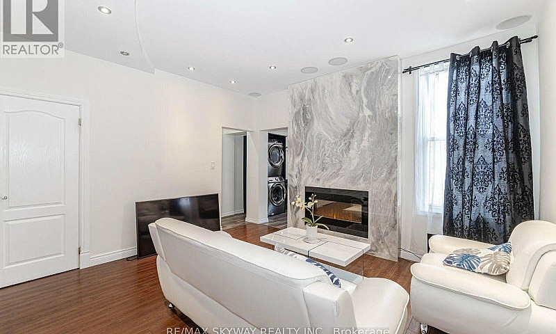 242 East Avenue N Ha...