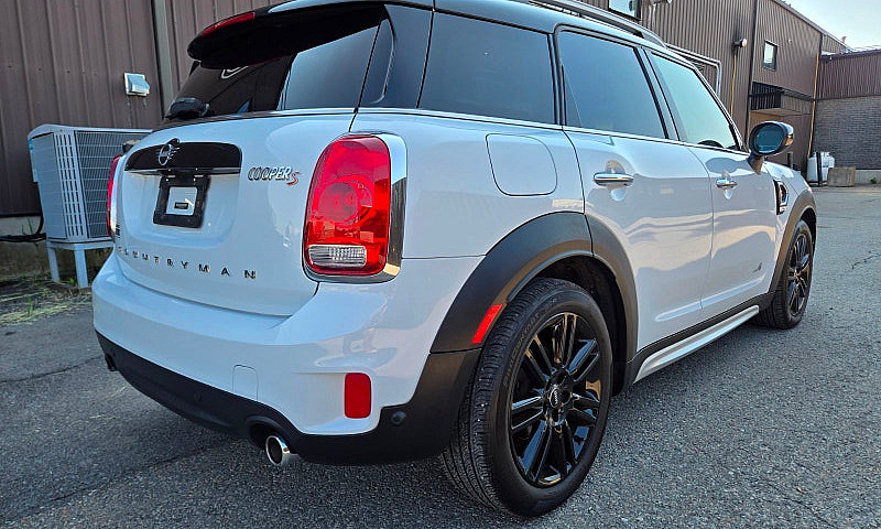 2020 Mini Countryman...