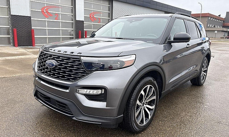 2022 Ford Explorer S...