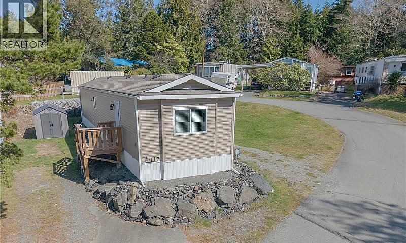 447 Orca Cres Ucluel...
