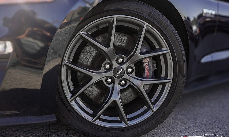 2021 Ford Mustang Ec...